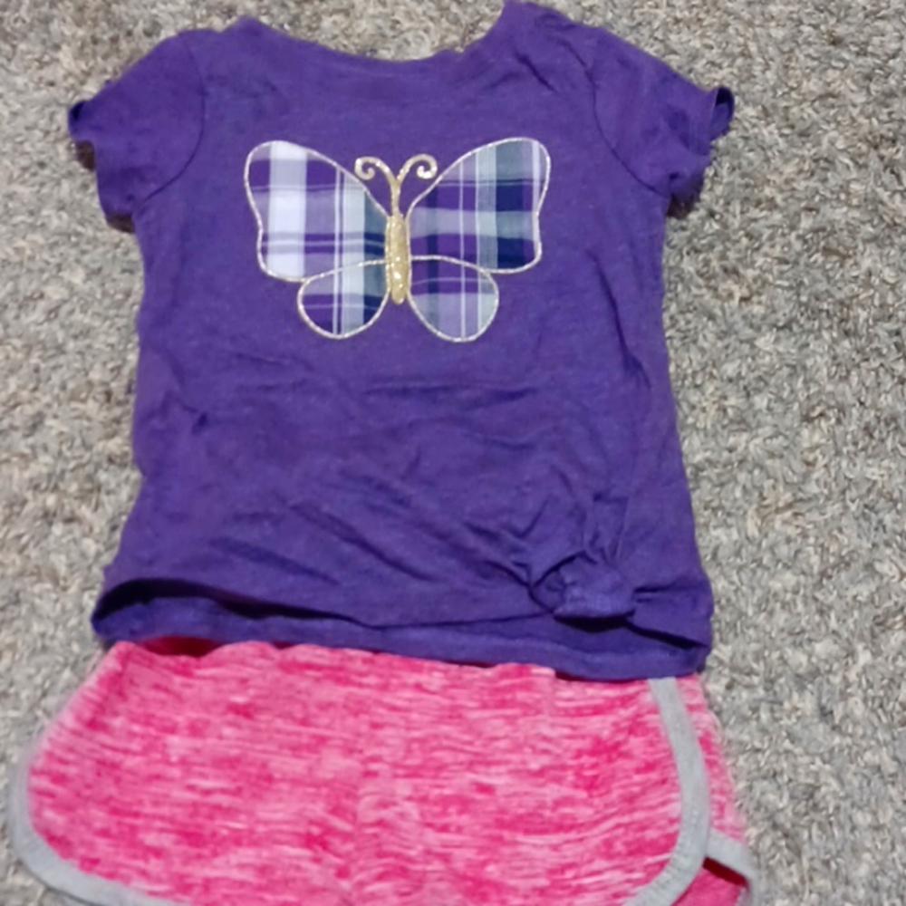 Shirt and bottoms for girl.